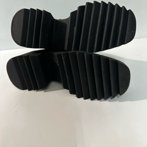 👢 Sam & Libby Women's Camila Block Heel Boot - Black Leather, Size 6 🌟 - Picture 9 of 11